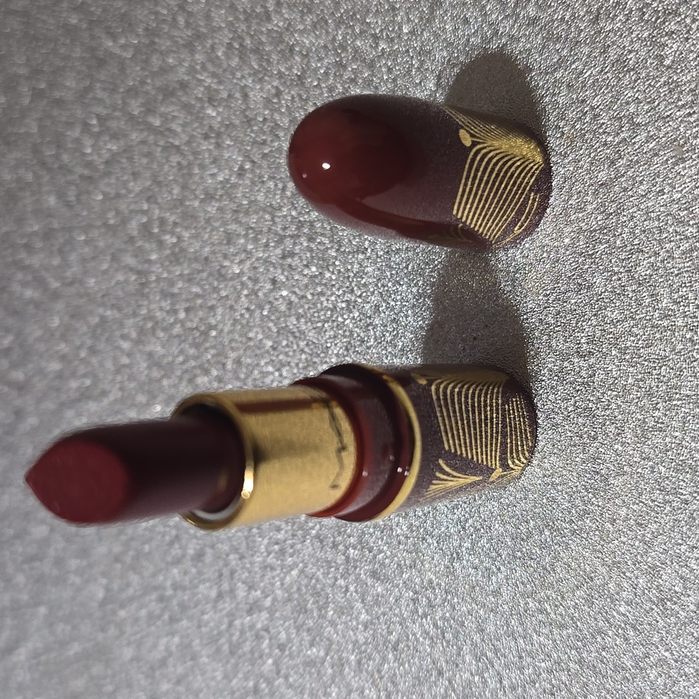 ❇️🧚‍♀️EXTRA DESSERT MAC Cosmetics L.E. Holiday 2024 Little MAC Lipstick NWOBOX